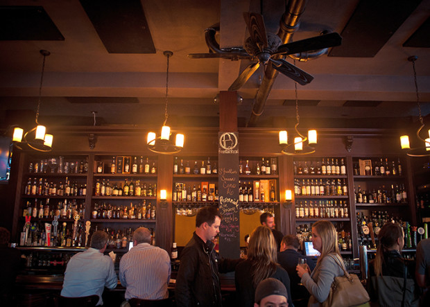Chicago’s Best Bars To Drink Like A Local