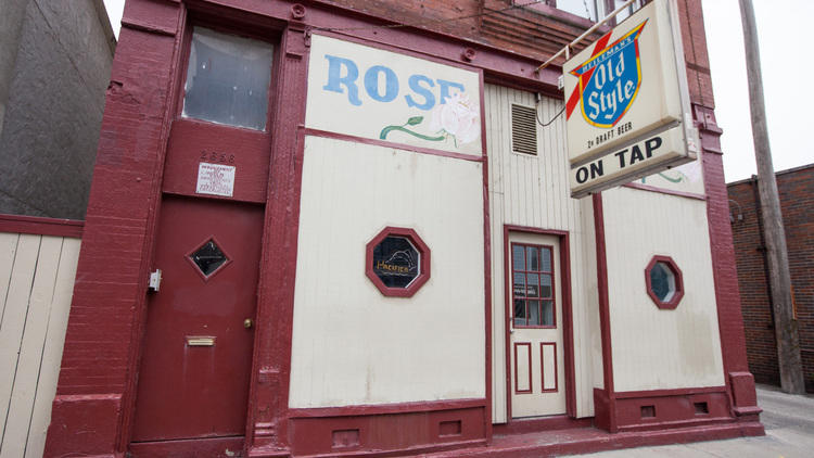 The Most Legendary Dive Bars In Chicago